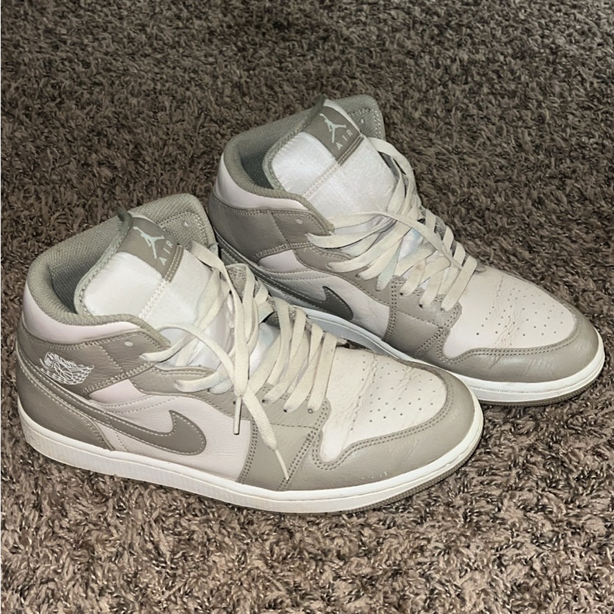 Air Jordan 1 Mid ‘Legend Light Brown’ Men’s Shoes Size 10